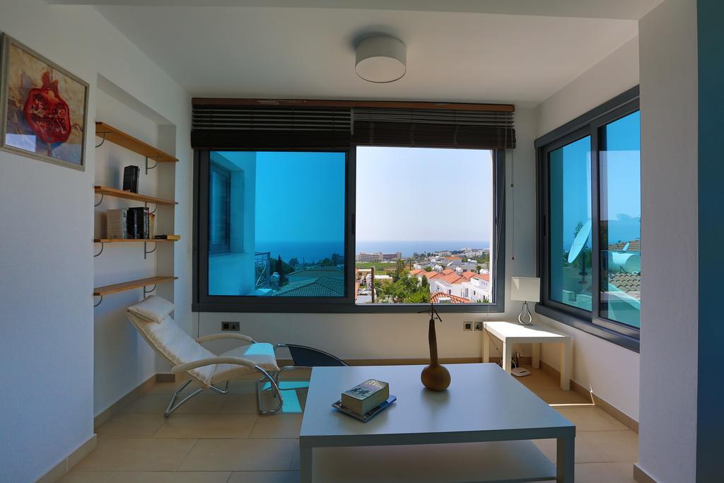 Julipapas Gardens Appartement Paphos Buitenkant foto